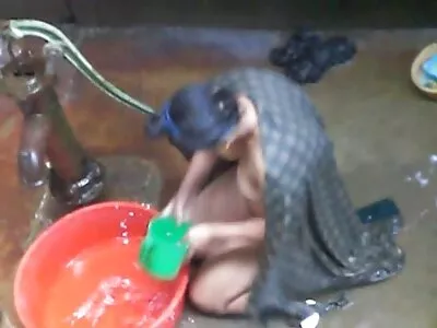 ചുരുണ്ട ലൈംഗിക പങ്കാളി അവളുടെ ആദ്യ ഓഡിഷനിൽ പന്നിവാലുള്ള ക്യൂട്ടിയെ കബളിപ്പിക്കുന്നു