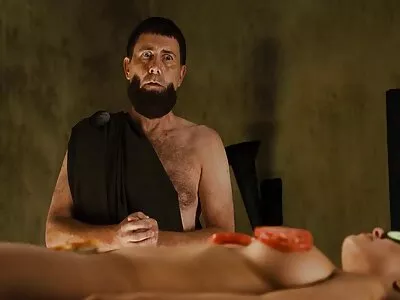പർപ്പിൾ നിറത്തിലുള്ള പാന്റീസ് ധരിച്ച ജാപ്പനീസ് ചിക്ക്, അസ്ലിക്കിംഗ് ഉള്ള ആളെ സന്തോഷിപ്പിക്കുന്നു