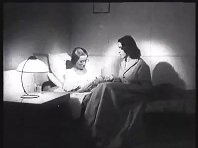 ജോലി കഴിഞ്ഞ് മെലിഞ്ഞ സുന്ദരിയായ ചിക്കിന് ലൈംഗിക സംതൃപ്തി മാത്രമേ ആവശ്യമുള്ളൂ